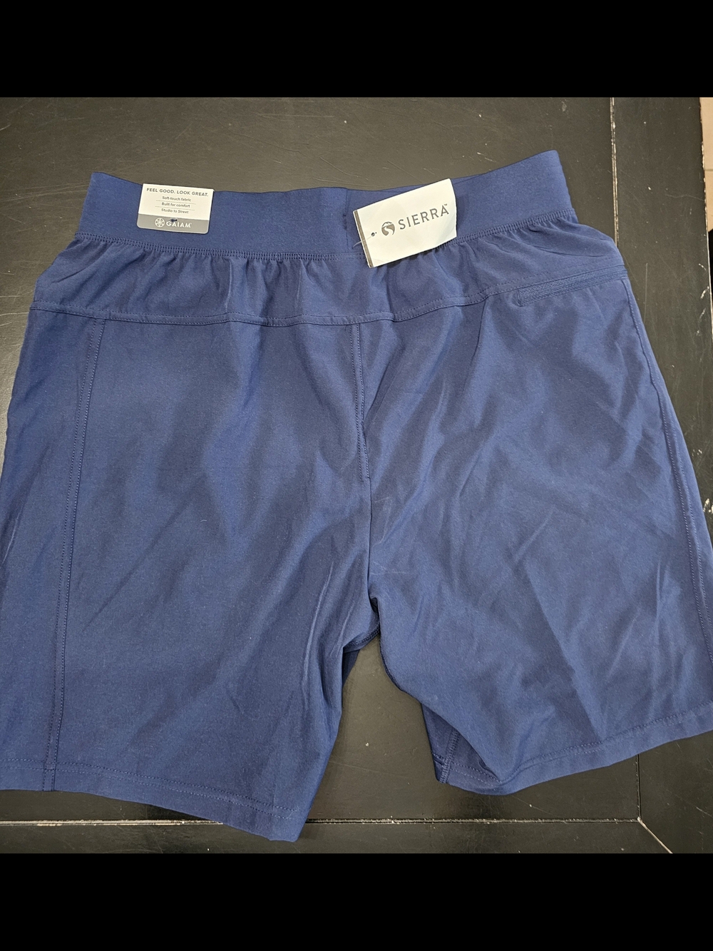 GAIAM Men's Navy Shorts Size Medium Slim